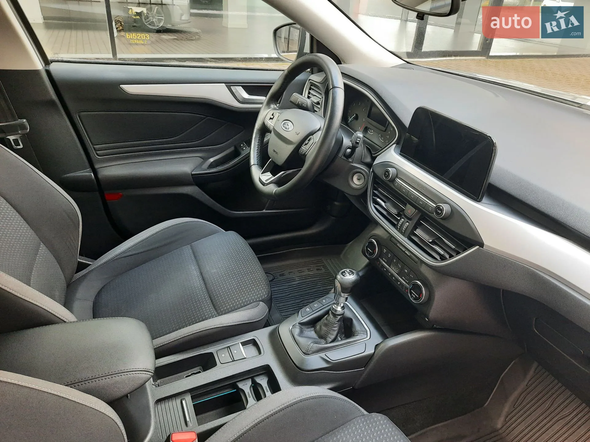 2018 Ford Focus - мініатюра 19