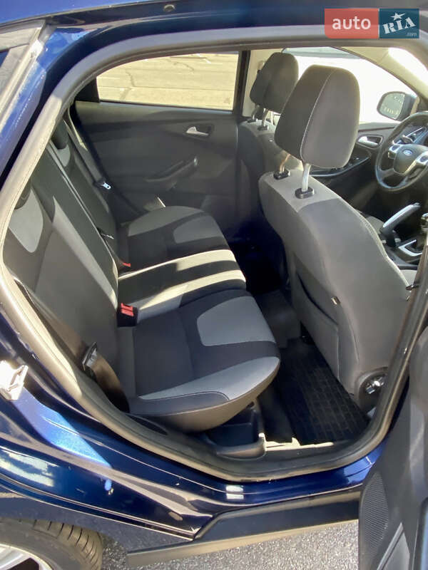 Седан Ford Focus 2012 в Киеве фото 13 Седан Ford Focus 2012 в Киеве