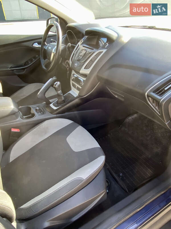 Седан Ford Focus 2012 в Киеве фото 14 Седан Ford Focus 2012 в Киеве