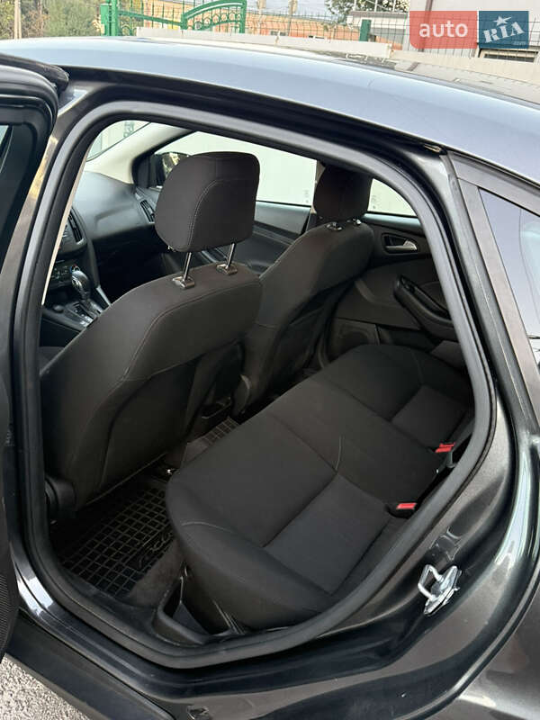 Седан Ford Focus 2017 в Львові