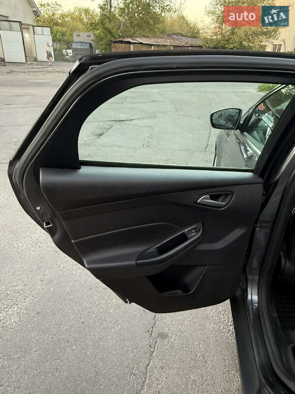 Седан Ford Focus 2017 в Львові