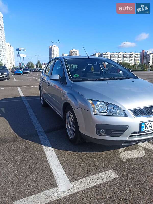 Хэтчбек Ford Focus 2005 в Киеве