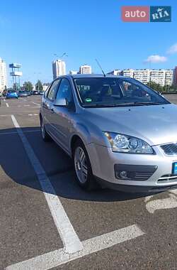 Хетчбек Ford Focus 2005 в 