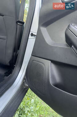 Седан Ford Focus 2012 в 