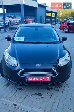 Хэтчбек Ford Focus 2013 в 