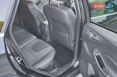Хэтчбек Ford Focus 2013 в 