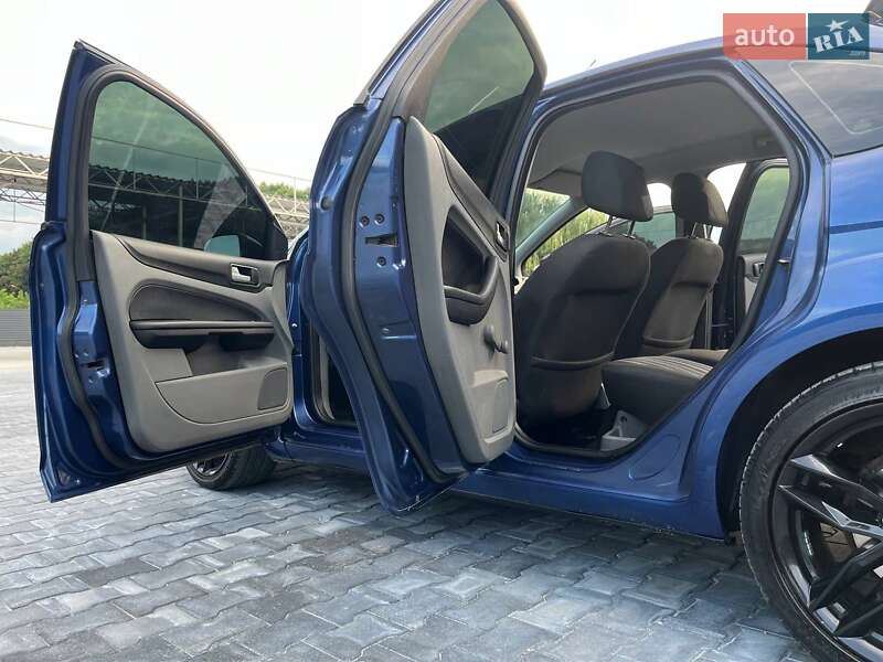 Хэтчбек Ford Focus 2008 в Каменец-Подольском