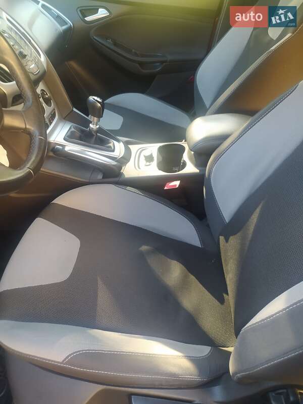 Универсал Ford Focus 2013 в Львове фото 10 Универсал Ford Focus 2013 в Львове