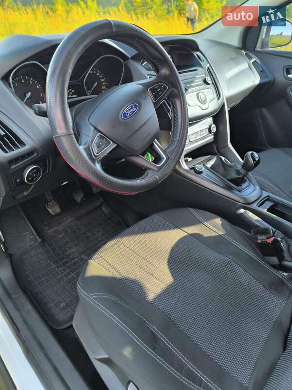 Седан Ford Focus 2016 в Житомире фото 5 Седан Ford Focus 2016 в Житомире