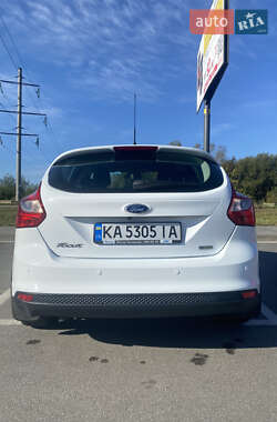 Хэтчбек Ford Focus 2013 в 