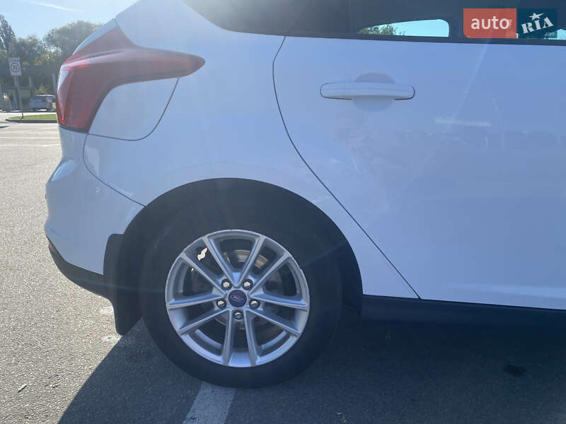 Хэтчбек Ford Focus 2013 в Киеве