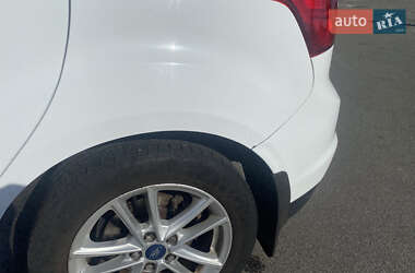 Хэтчбек Ford Focus 2013 в 