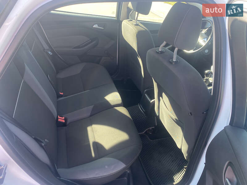 Хэтчбек Ford Focus 2013 в Киеве
