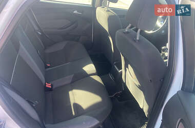Хэтчбек Ford Focus 2013 в 