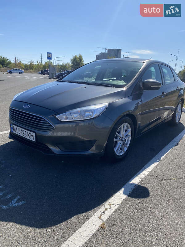 Седан Ford Focus 2016 в Киеве