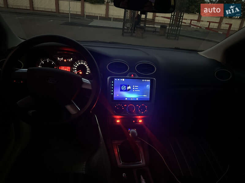 Универсал Ford Focus 2010 в Киеве фото 4 Универсал Ford Focus 2010 в Киеве