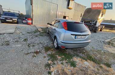 Хэтчбек Ford Focus 2004 в 