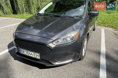 Хэтчбек Ford Focus 2015 в 