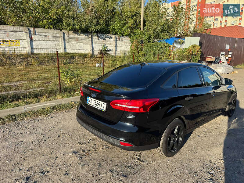 Седан Ford Focus 2018 в Киеве