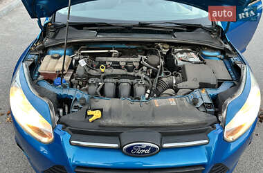 Хэтчбек Ford Focus 2014 в 