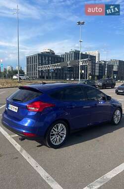 Хэтчбек Ford Focus 2015 в 