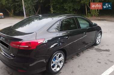 Седан Ford Focus 2015 в 