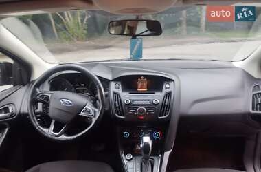 Седан Ford Focus 2015 в 