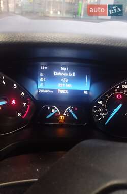 Седан Ford Focus 2015 в 