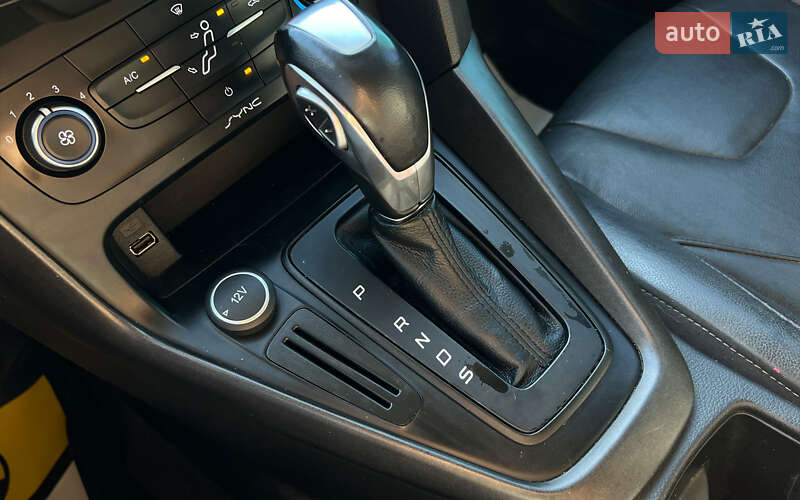 Хэтчбек Ford Focus 2015 в Львове