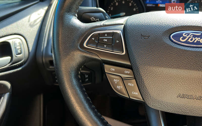 Хэтчбек Ford Focus 2015 в Львове
