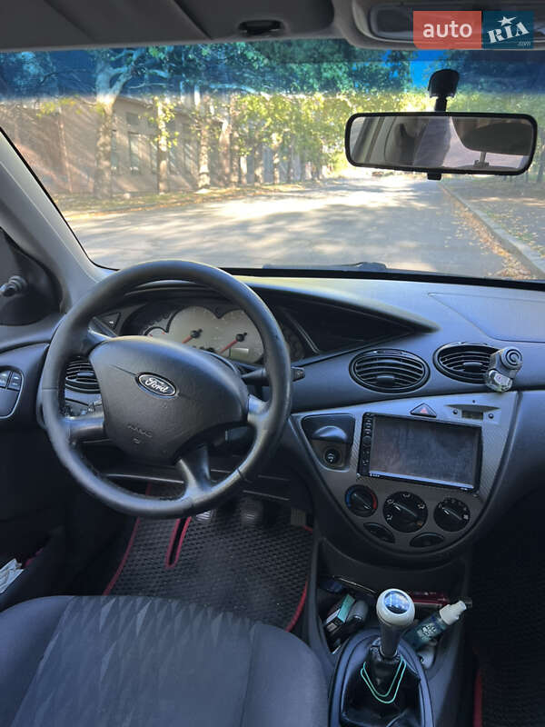 Хэтчбек Ford Focus 2004 в Николаеве