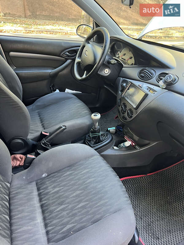 Хэтчбек Ford Focus 2004 в Николаеве
