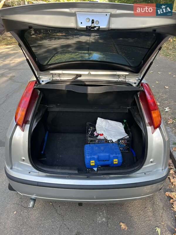 Хэтчбек Ford Focus 2004 в Николаеве