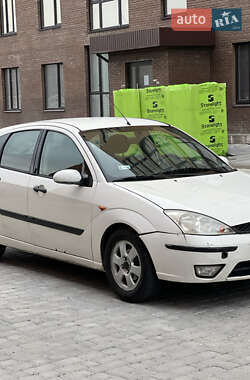 Хэтчбек Ford Focus 2004 в 
