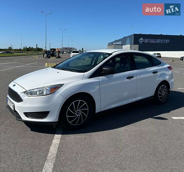 Седан Ford Focus 2015 в Львове