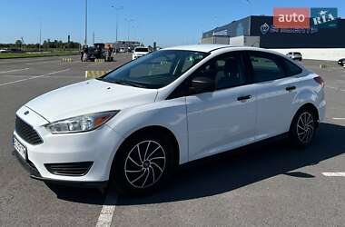 Седан Ford Focus 2015 в 