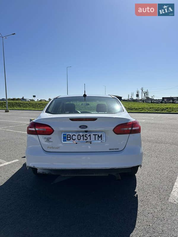 Седан Ford Focus 2015 в Львове