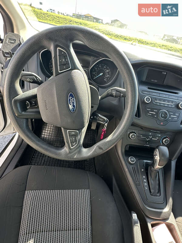 Седан Ford Focus 2015 в Львове