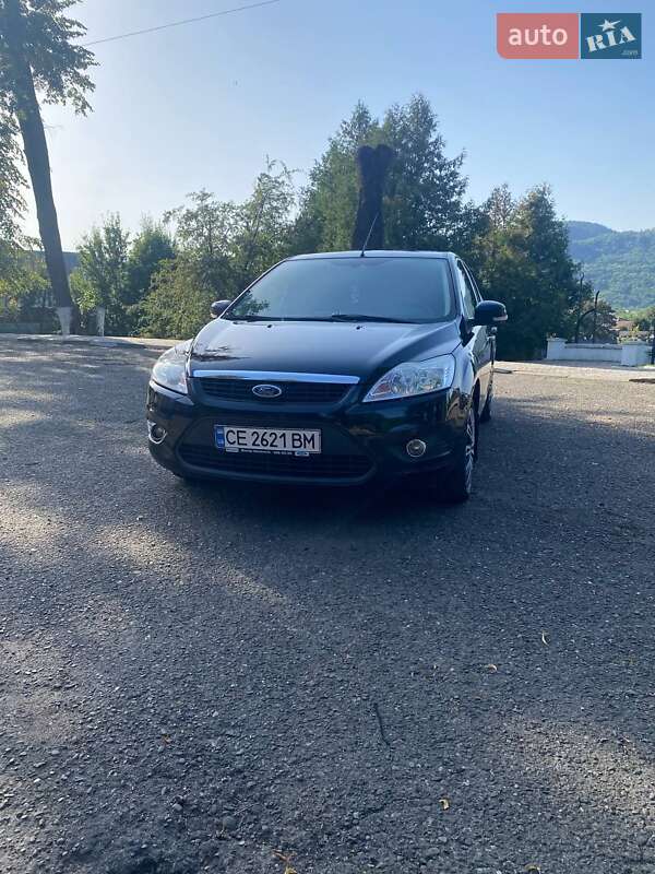 Хэтчбек Ford Focus 2010 в Вижнице