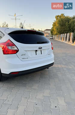 Хэтчбек Ford Focus 2014 в 
