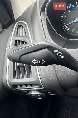 Седан Ford Focus 2013 в 