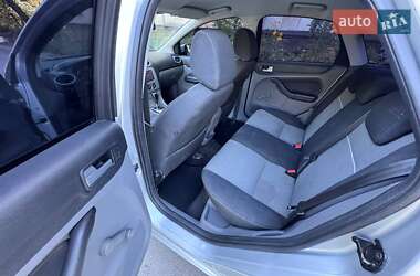 Седан Ford Focus 2010 в 