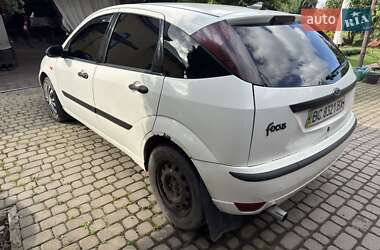 Хэтчбек Ford Focus 2004 в 