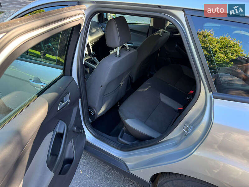 Универсал Ford Focus 2014 в Киеве фото 23 Универсал Ford Focus 2014 в Киеве