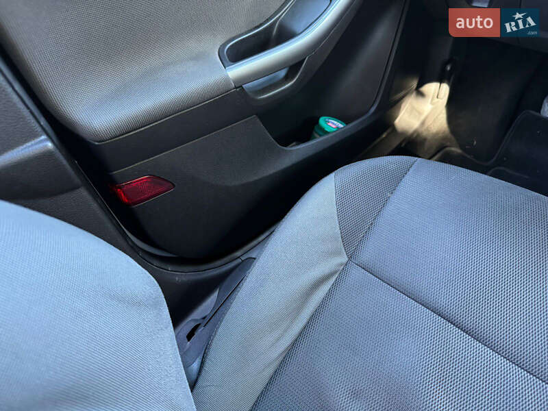 Универсал Ford Focus 2014 в Киеве фото 26 Универсал Ford Focus 2014 в Киеве