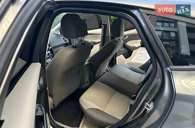 Хэтчбек Ford Focus 2014 в 