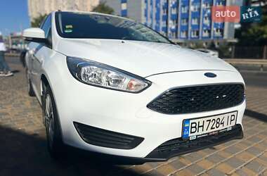 Хэтчбек Ford Focus 2016 в 