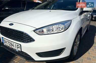 Хэтчбек Ford Focus 2016 в 