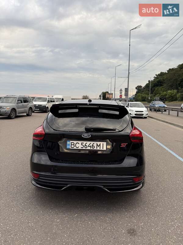 Хэтчбек Ford Focus 2017 в Киеве