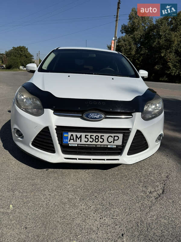 Хэтчбек Ford Focus 2013 в Брусилове